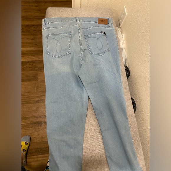 New Calvin Klein jeans 👖 - Picture 3 of 7